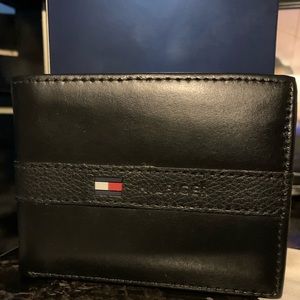 Mens Black Tommy Hilfiger Wallet
